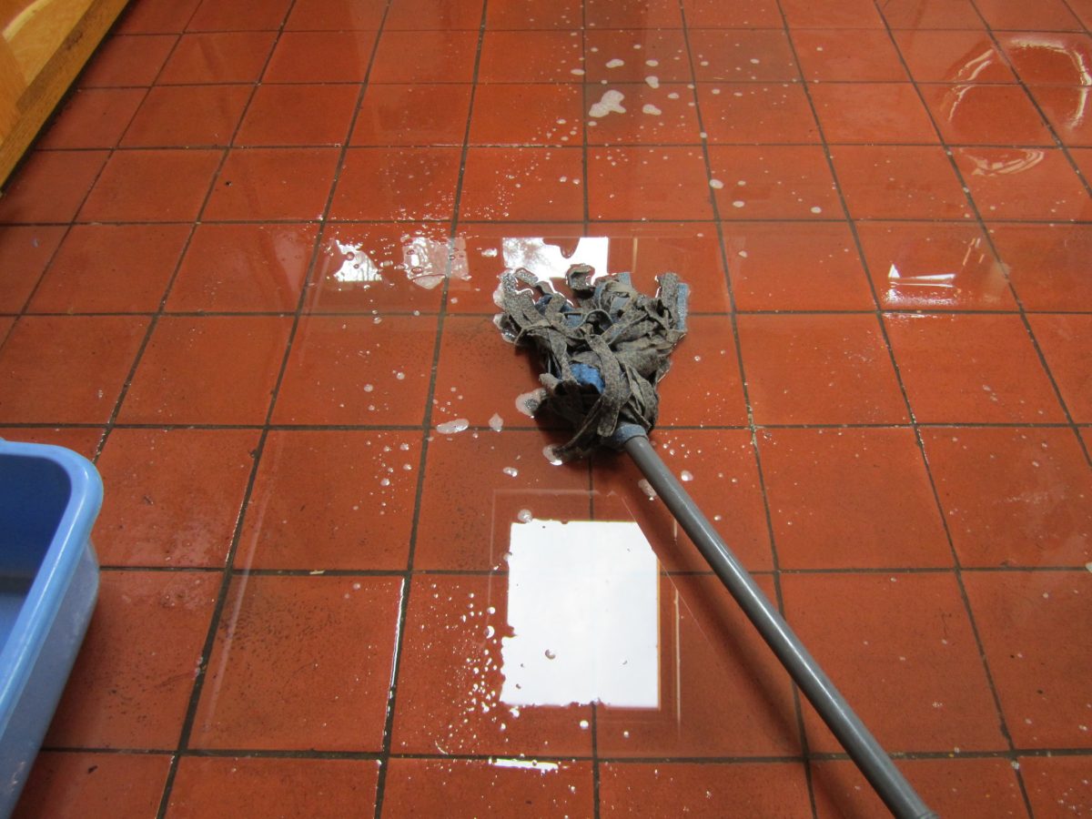 Mold and chemicals: The worst restaurant inspections in October