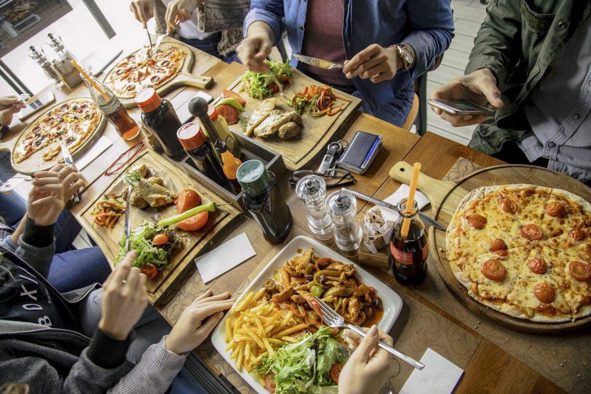 Valley pizzerias prepare for the madness of Thanksgiving Eve