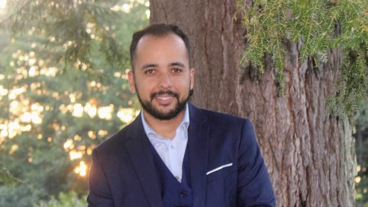 marcos gaspar da silva in a navy blue suit