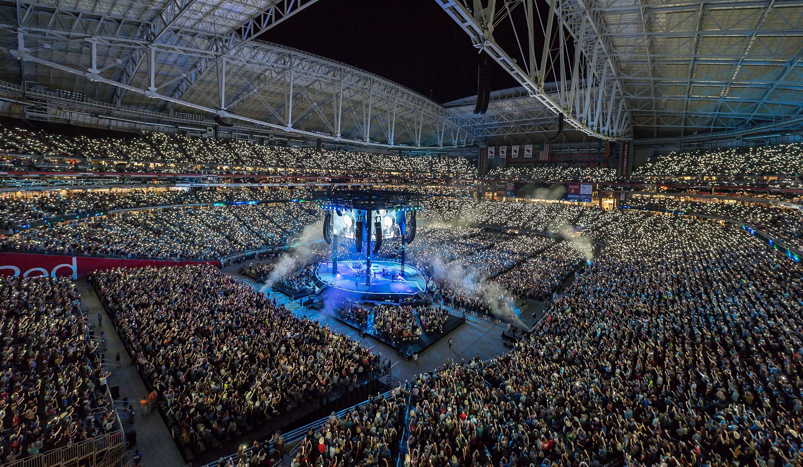 Fans fill State Farm Stadium during Garth Brooks’ concert on March 23, 2019.