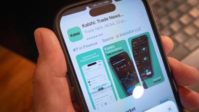 Meet a Phoenix native who makes a living playing prediction markets