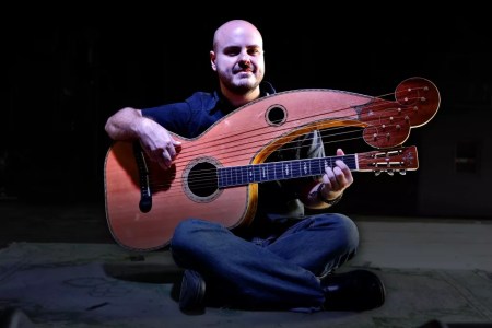 Renowned acoustic guitarist Andy McKee kicks off tour at the MIM