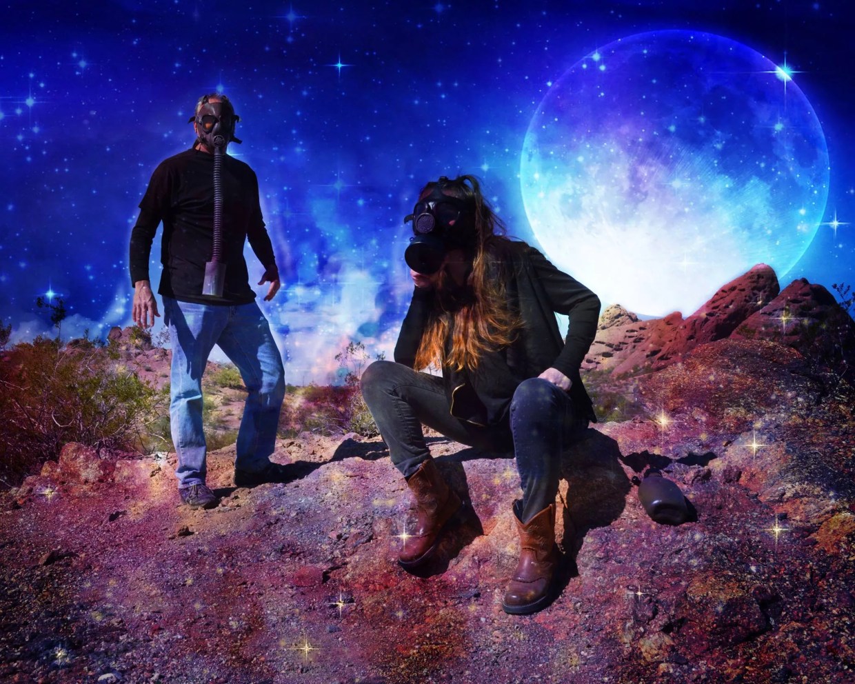 <i>Aliens With Gass</i> Goes Where No Phoenix Radio Shows Have Gone Before