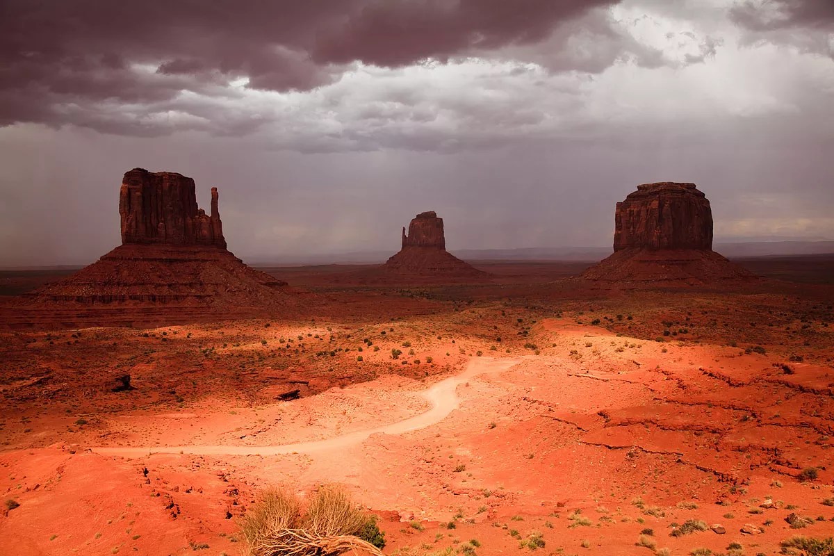 Navajo Nation Closes Tribal Parks, Seeks U.S. Funding for Coronavirus