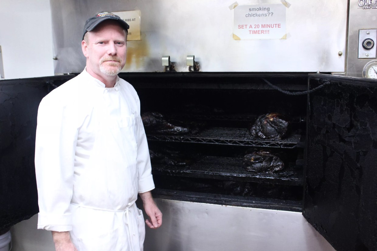 A Top-Rated Valley Barbecue Joint is Closing Soon. Visit for the Last Time This Spring