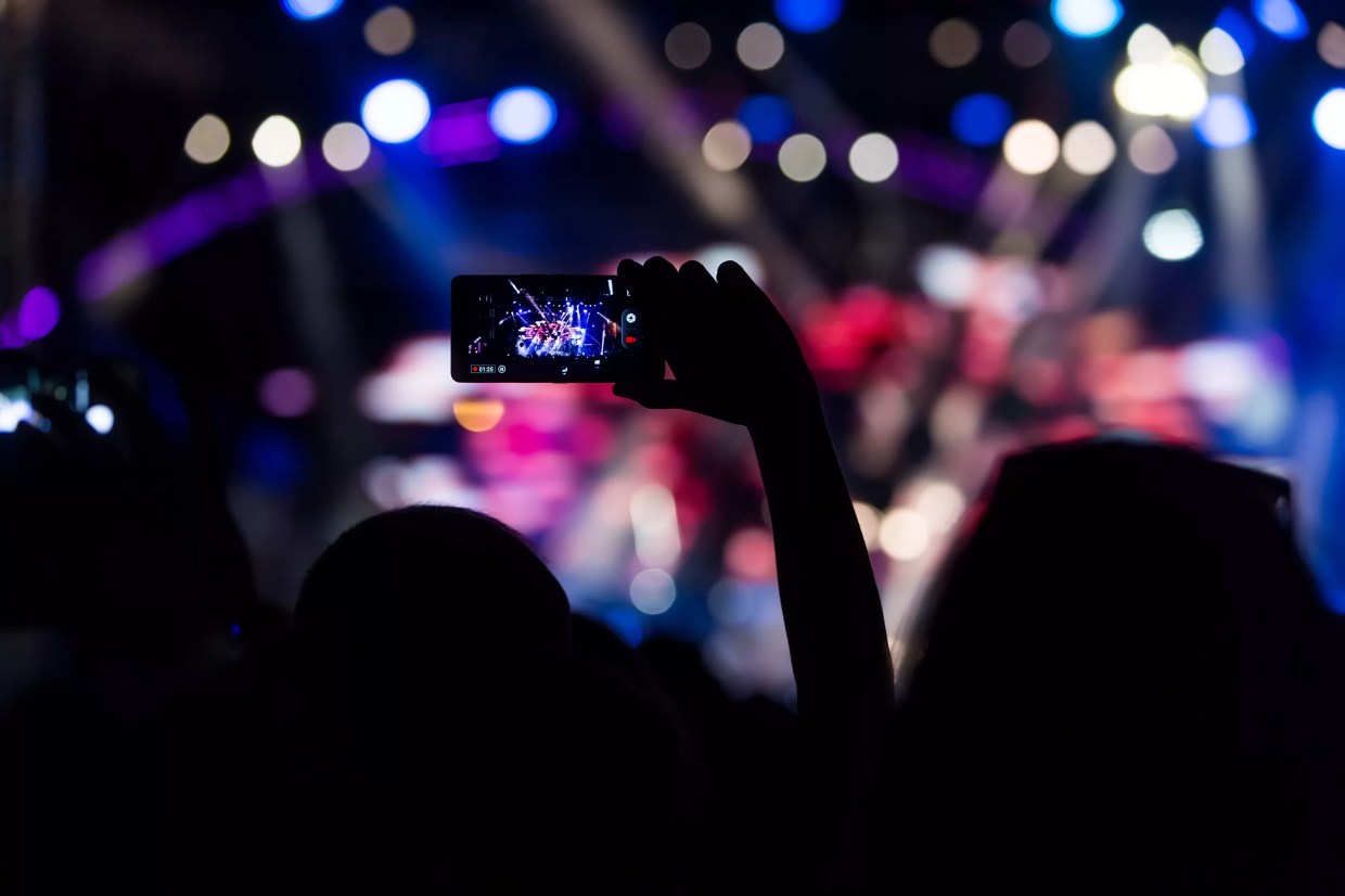 An Open Letter to Concert Snapchatters