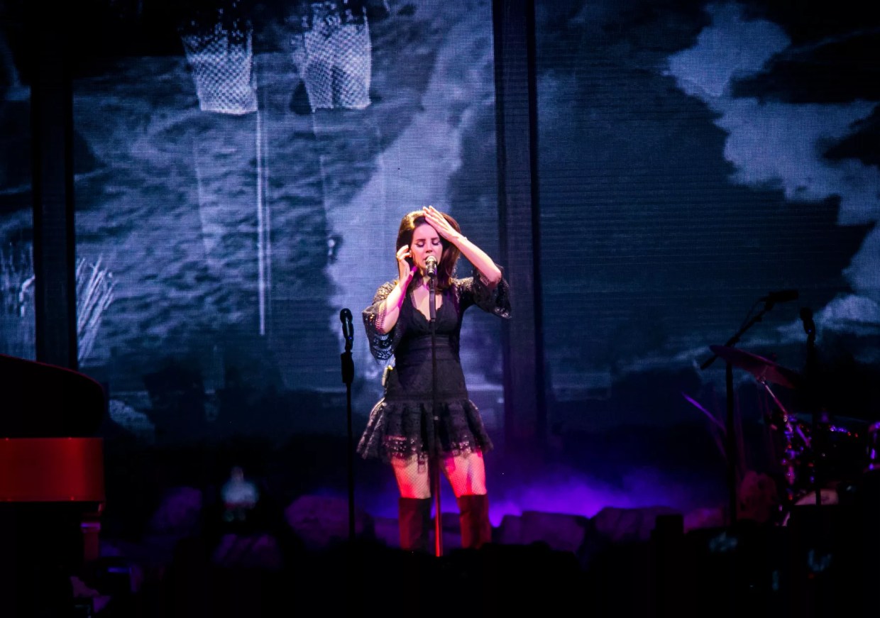 Lana Del Rey Made a Phoenix Arena Feel Like a Nightclub