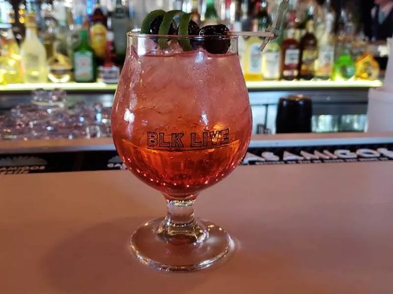 A Quick Guide to Holiday Cocktails in the PHX