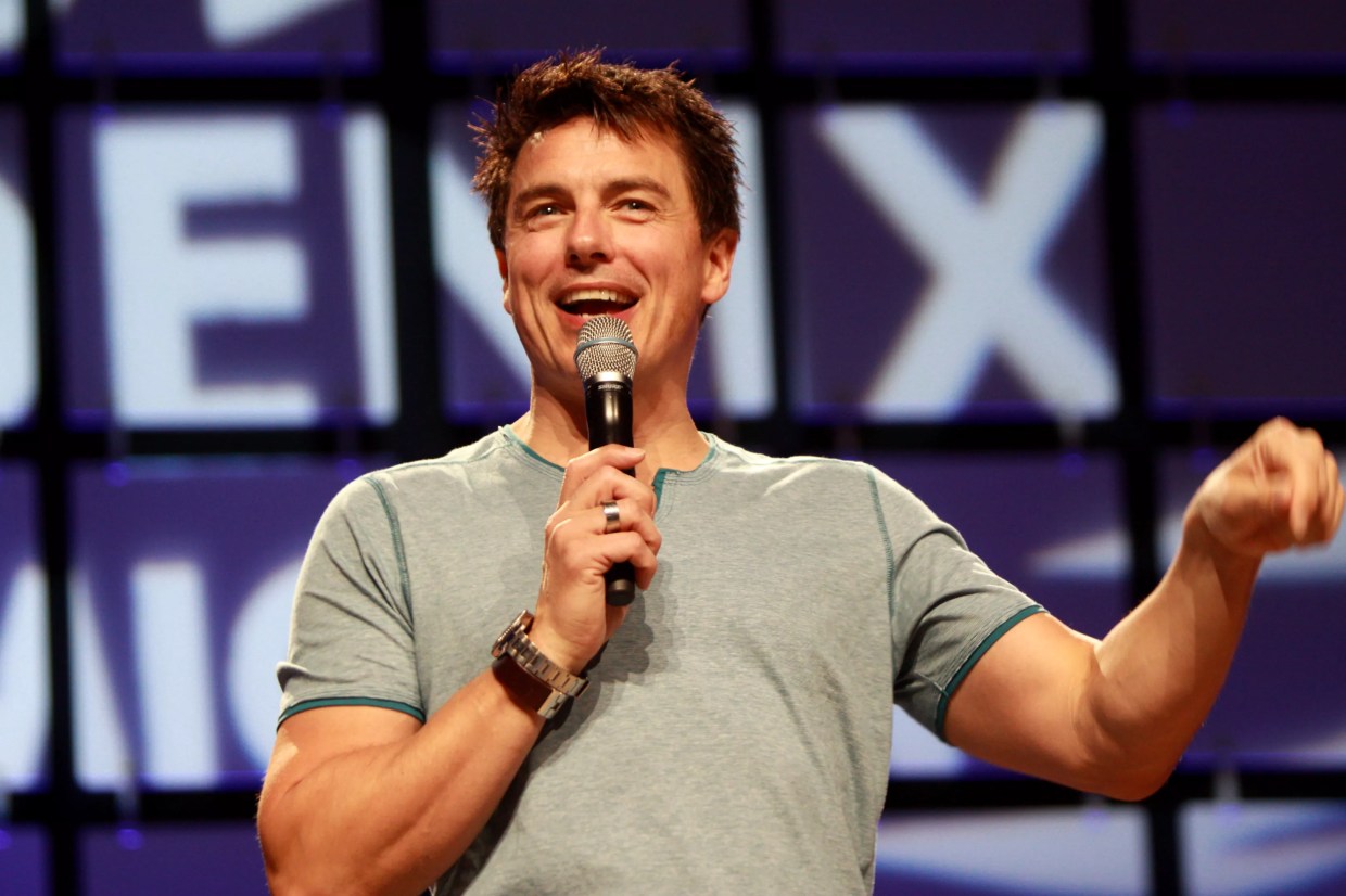 Updated: John Barrowman, Billy Dee Williams Coming to Phoenix Fan Fusion 2019