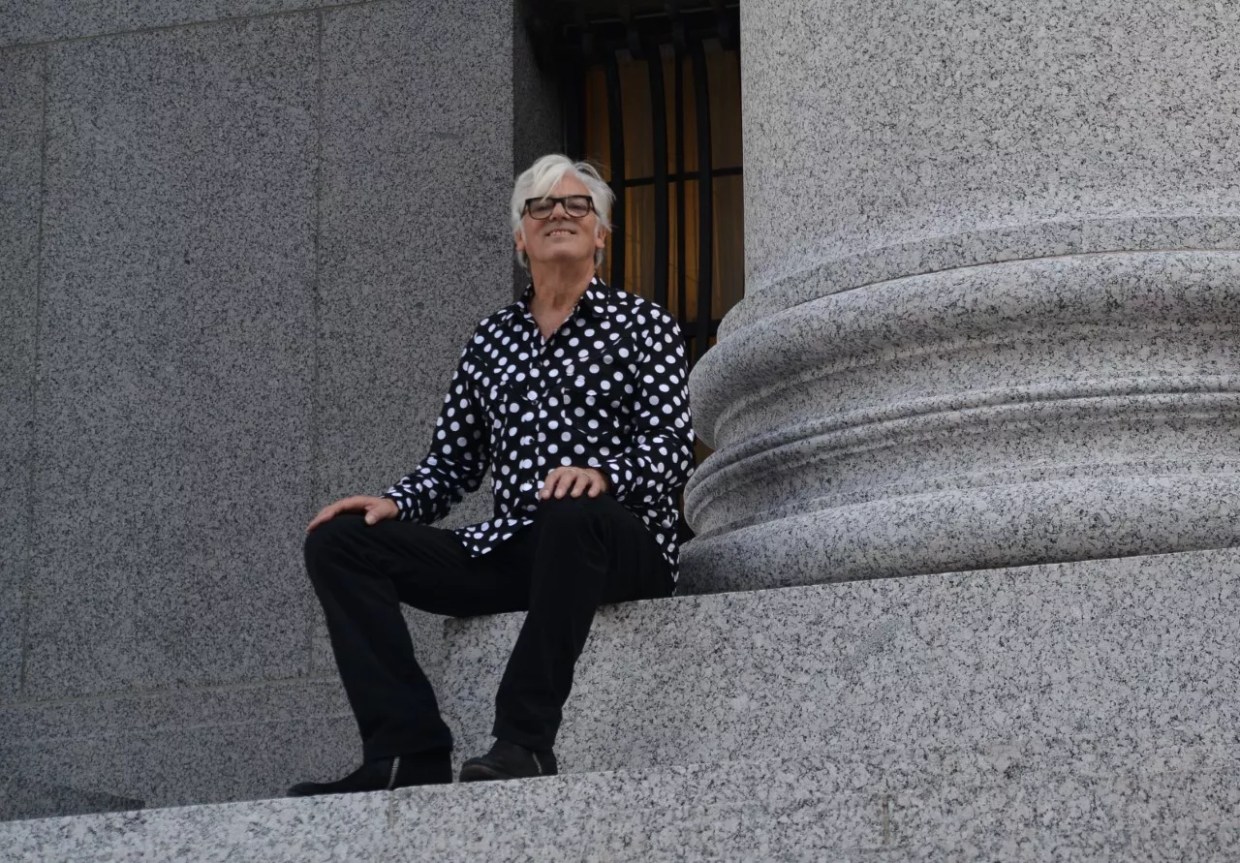 Robyn Hitchcock: ‘These Songs Are My Memoir. This Show Is My Life’