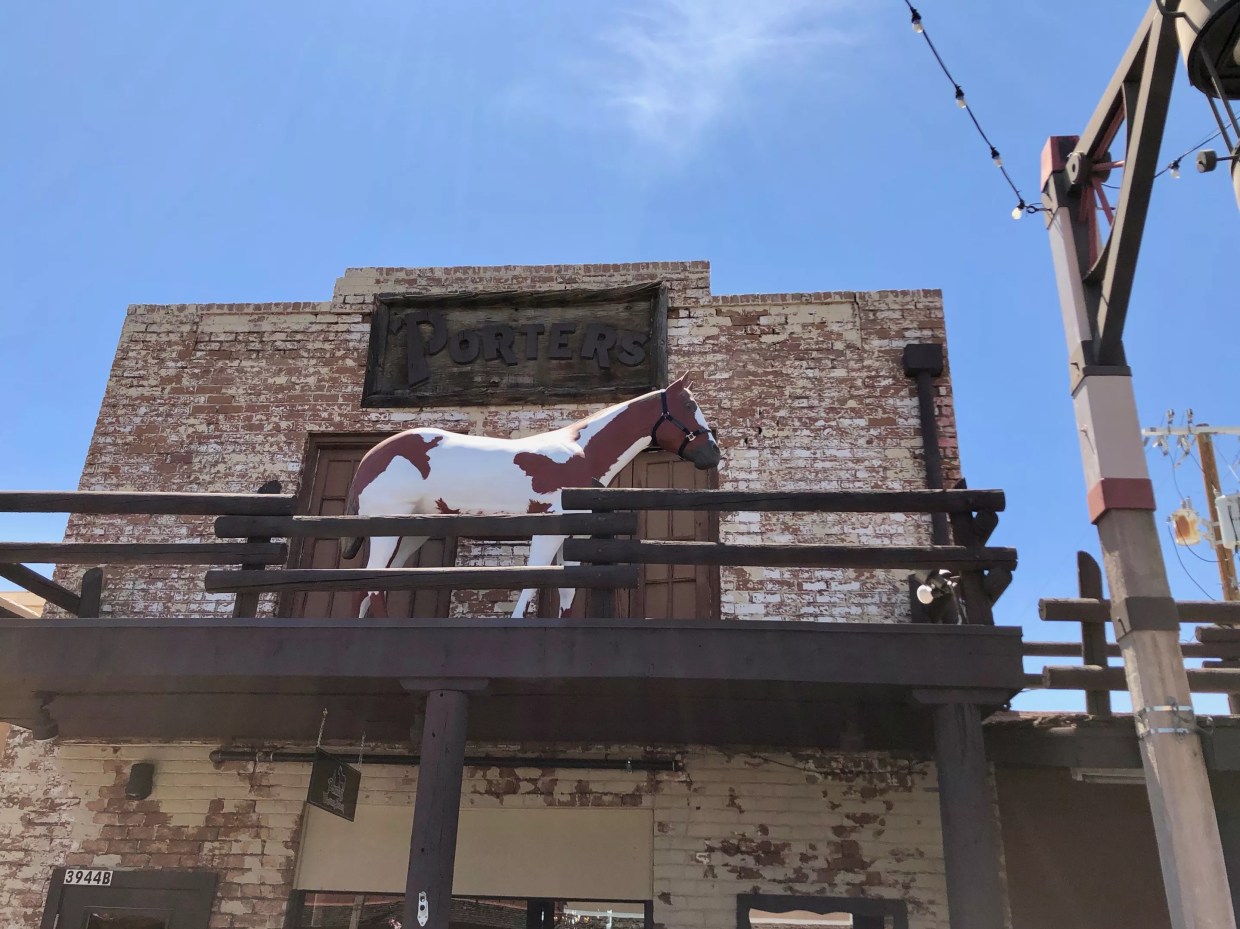 First Look: Porters Western Saloon in Scottsdale’s First Post Office