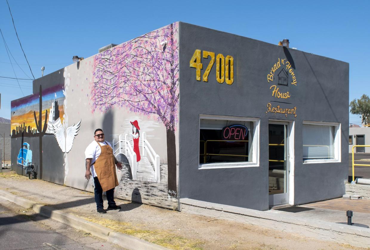 Ducey Removes Capacity Limits on Restaurants, Gyms, and Other Businesses