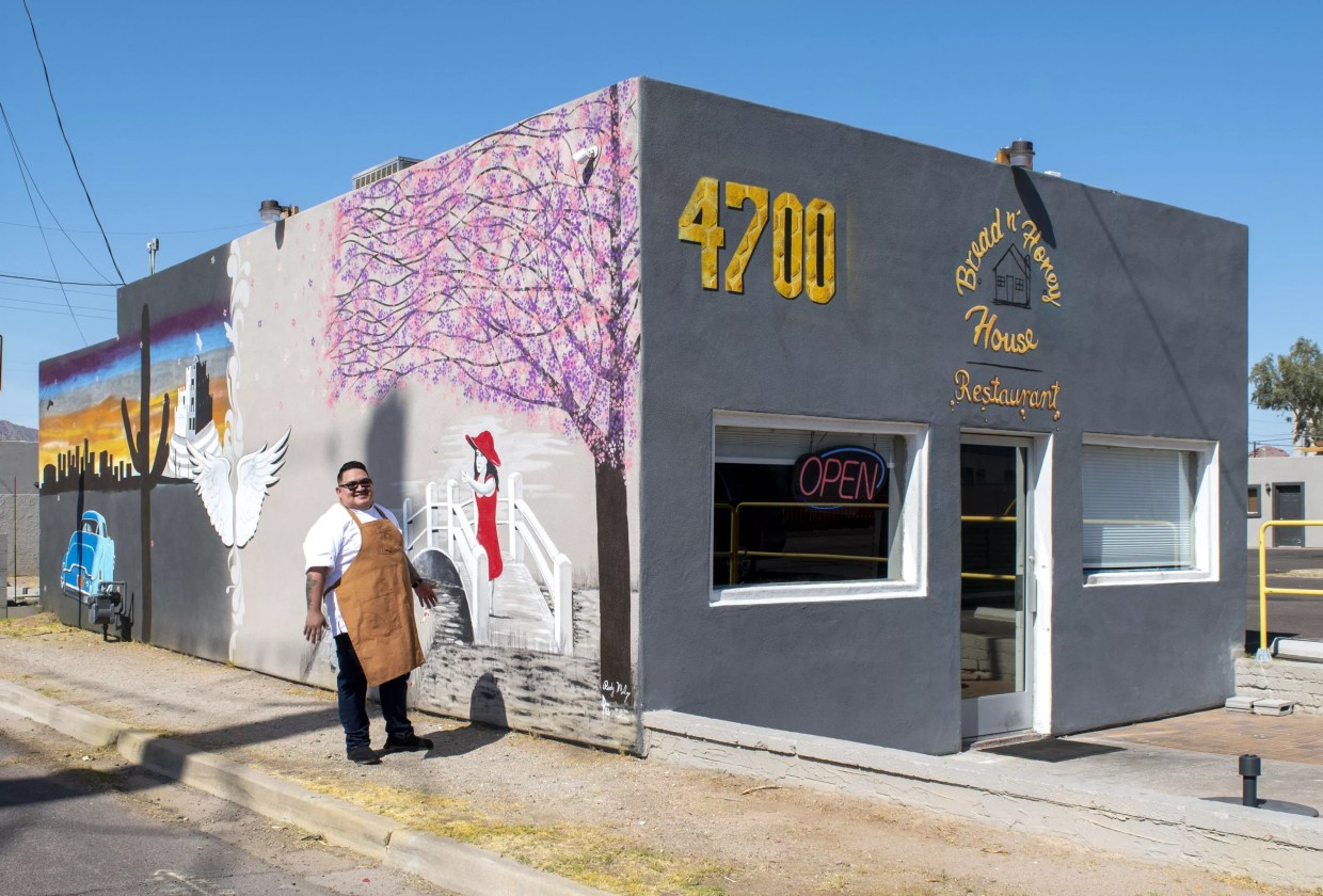 Ducey Removes Capacity Limits on Restaurants, Gyms, and Other Businesses