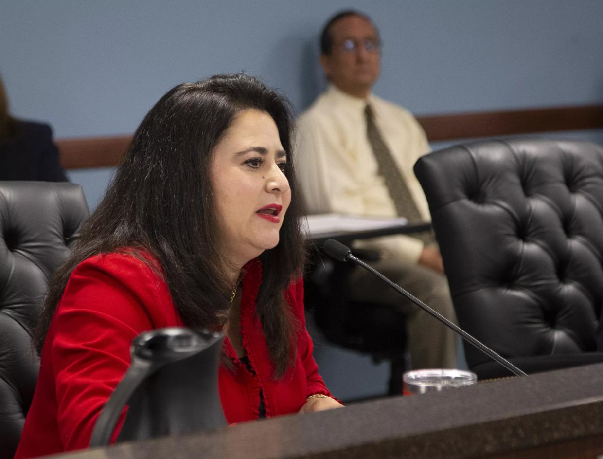 Márquez Peterson: APS Put ‘Unjustified Gag Order’ on Commissioners Over AG Probe