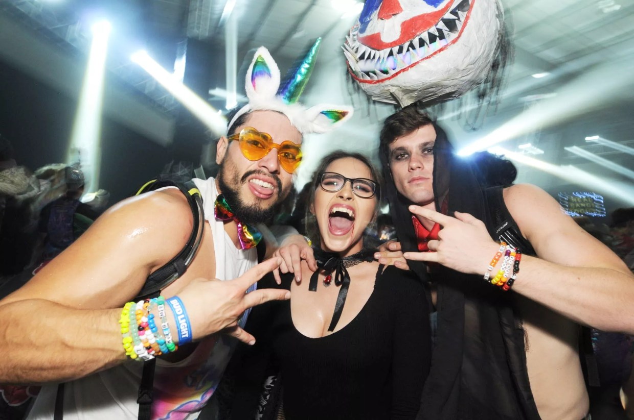 Your Guide to BOO! Arizona 2019: Tickets, Lineup, Costumes, and More