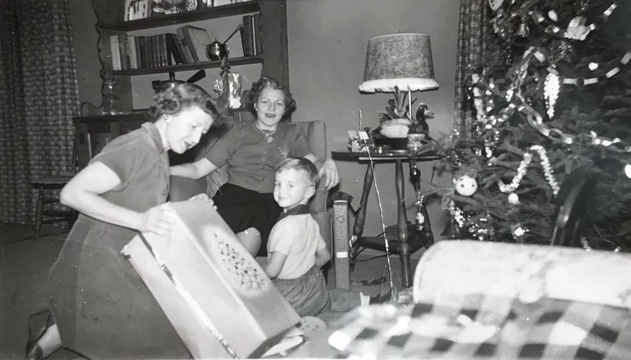 The 12 Songs of Arizona Christmas: 11 Pipers Piping