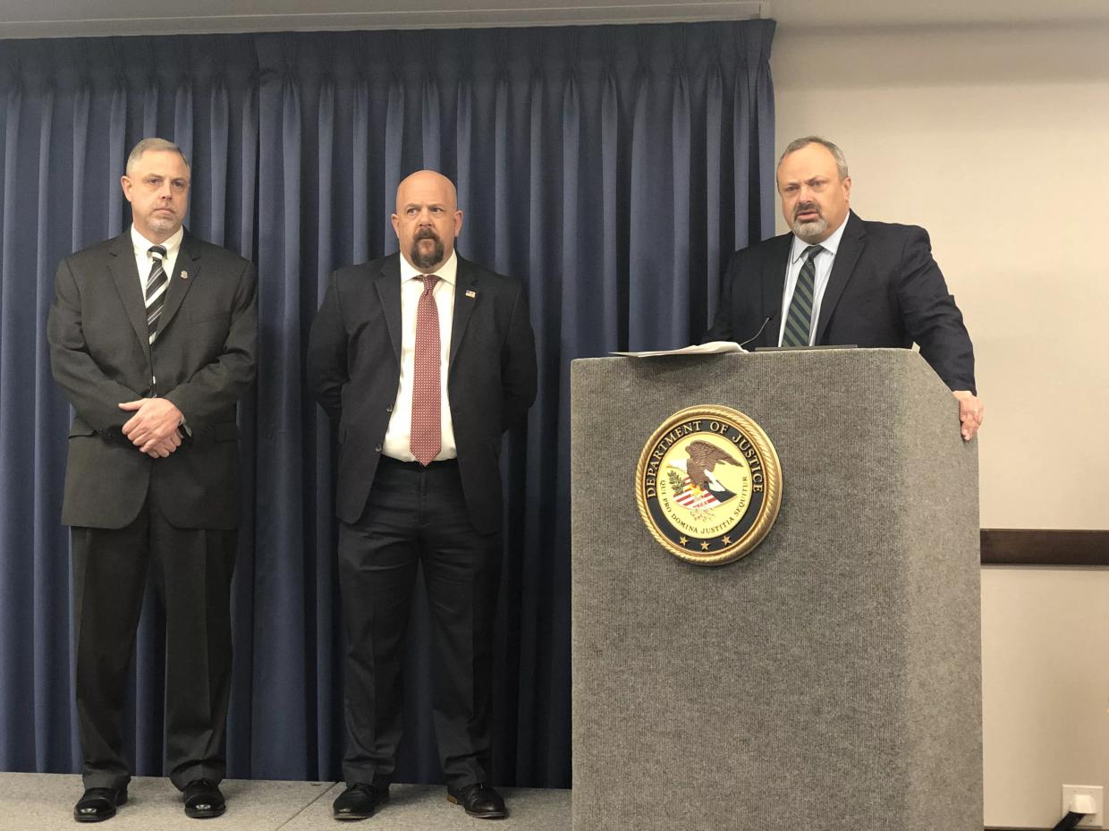 Feds to Track Migrant Criminal Histories in Fight Against Sanctuary Cities