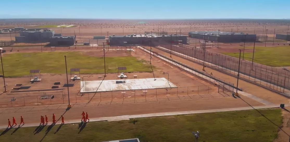 Arizona Prisons Are Replacing Kosher and Halal Meals With Vegan Food
