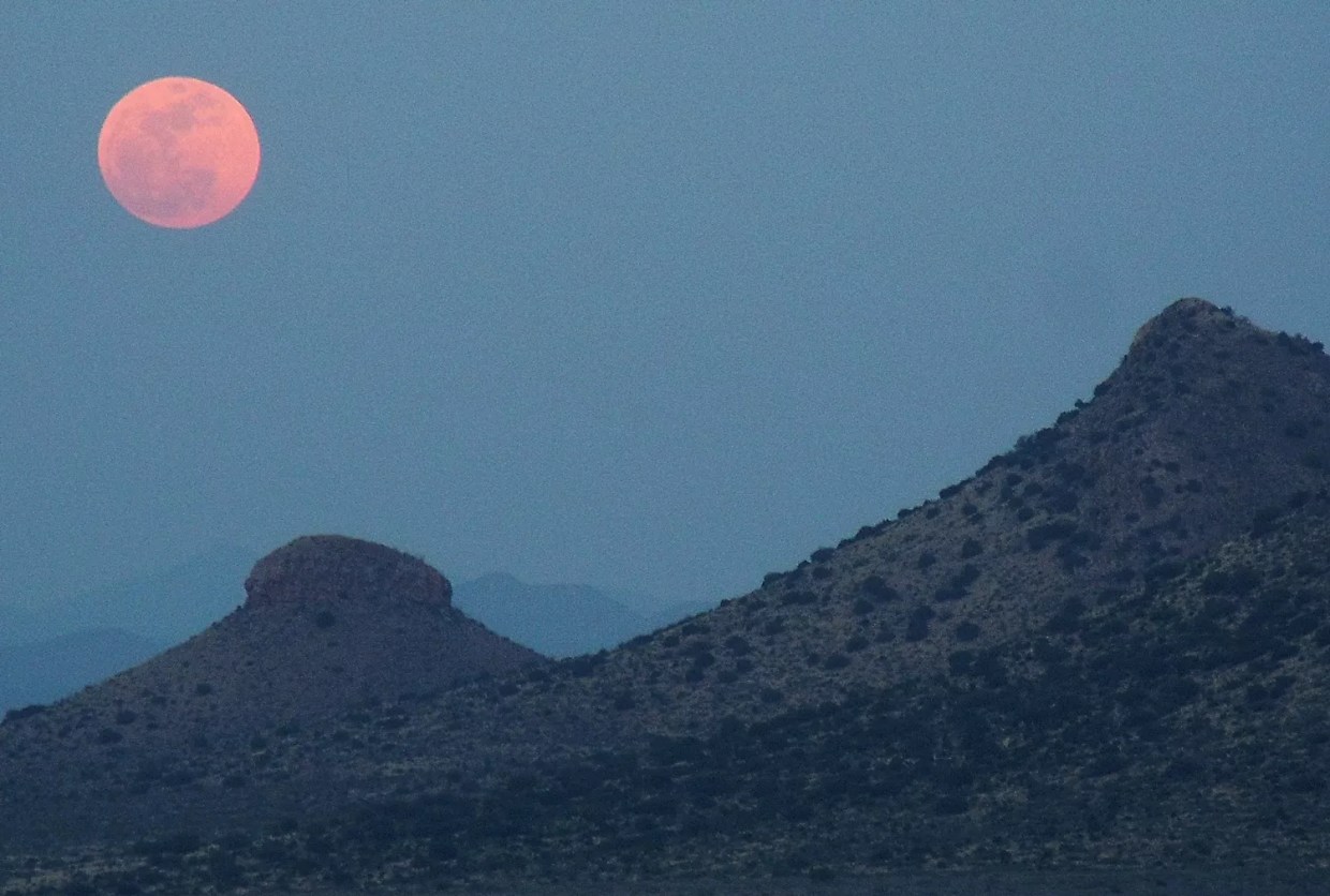Here’s How to See April’s Pink Supermoon Over Arizona Tonight