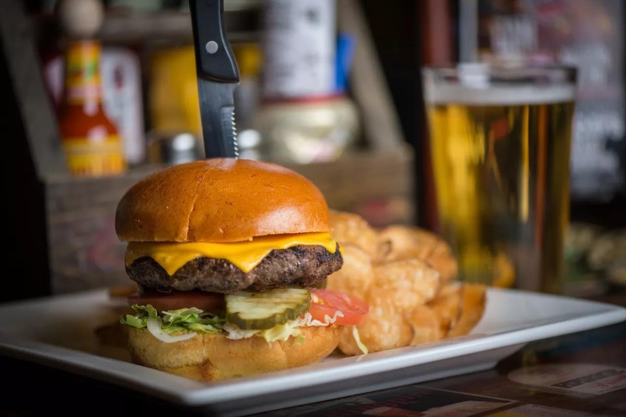 Where to eat near the stadiums in downtown Phoenix