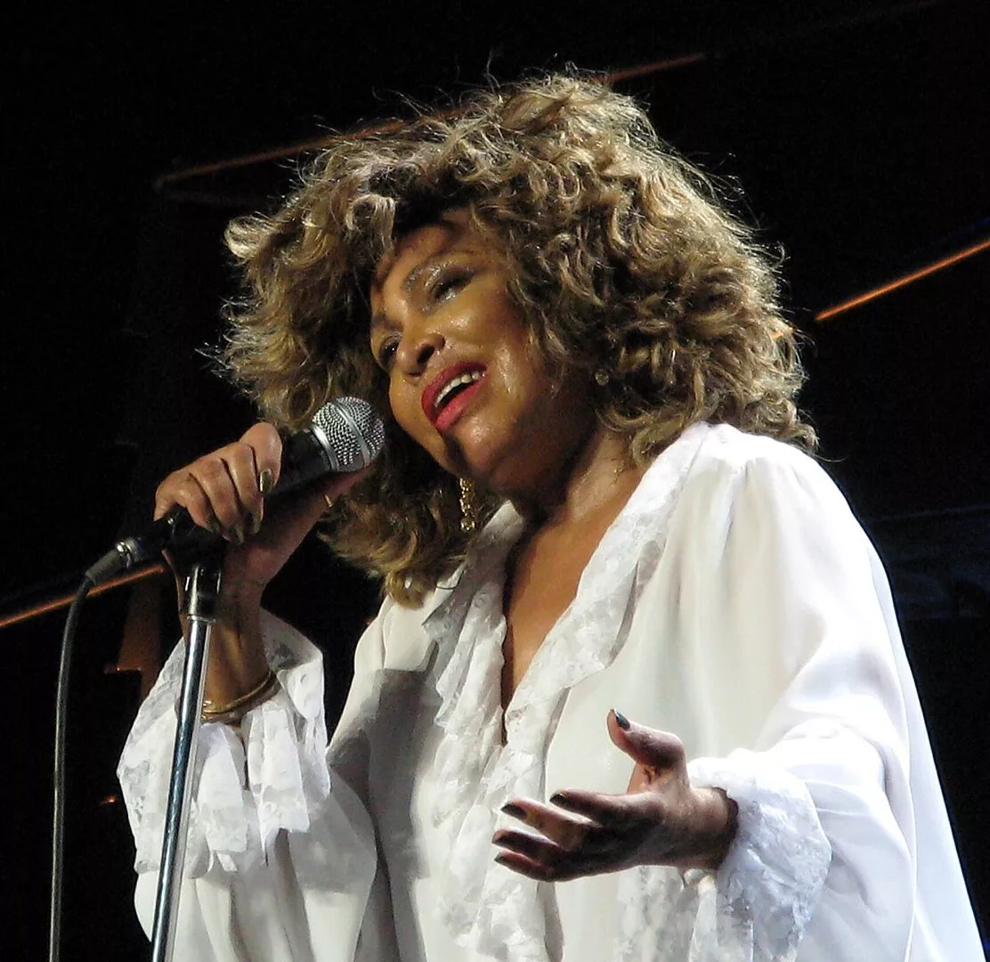 Watch Tina Turner’s entire 1997 Phoenix concert