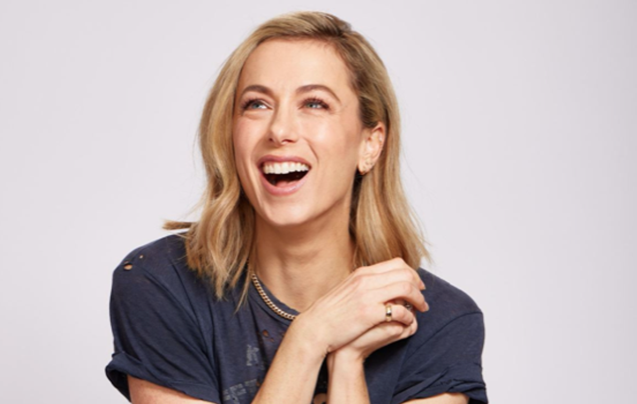 Comedian Iliza Shlesinger is never too busy for Phoenix