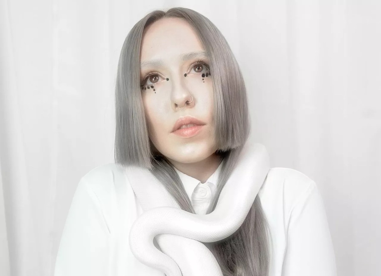 Phoenix native Luna Aura’s new album is a 5-song tale of real-life lessons