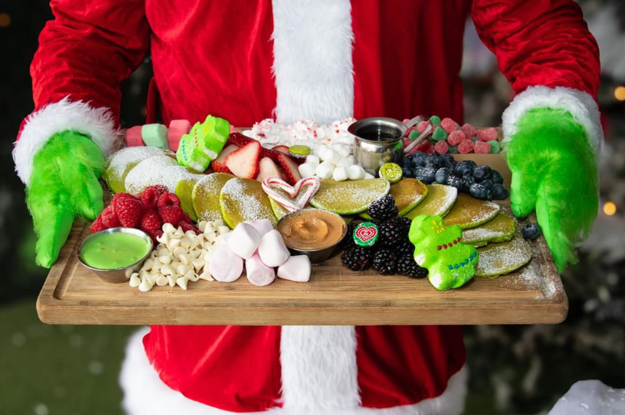 Holiday pop-up bar at The Lola.