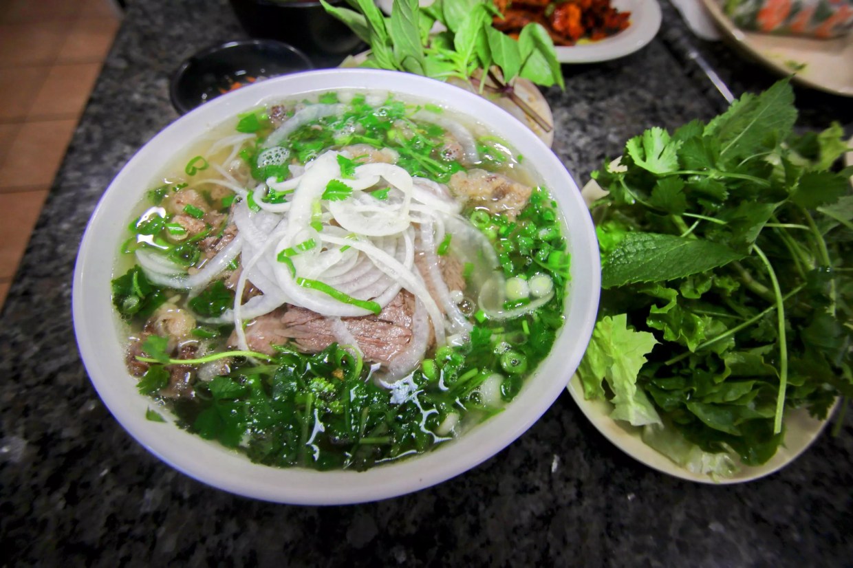 5 siblings serve their mom’s recipes at this West Valley pho shop