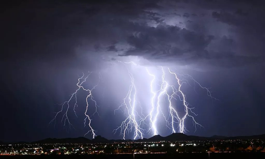 lightning striking in arizona