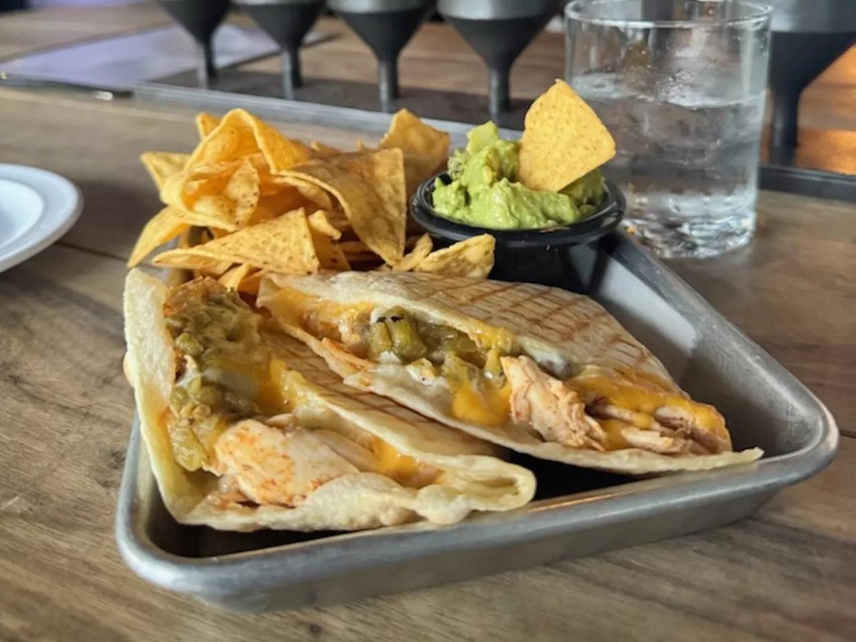 Horse & Hyde country bar and restaurant opens in Uptown Plaza