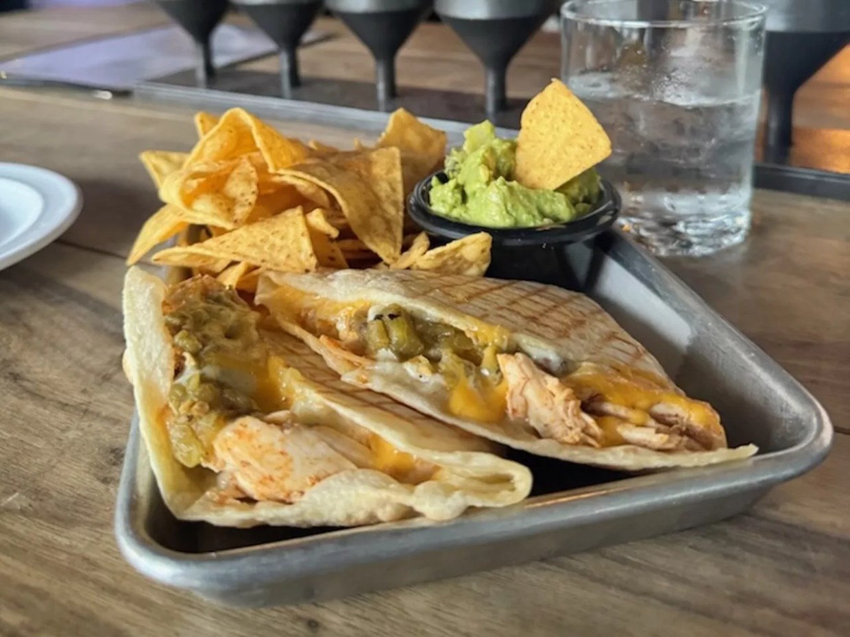 Horse & Hyde country bar and restaurant opens in Uptown Plaza