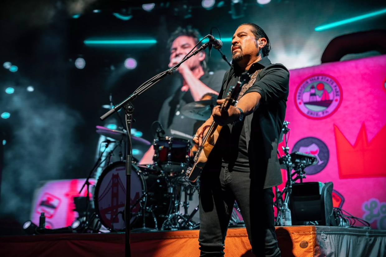 Train wraps up tour with Yacht Rock Revue in Phoenix