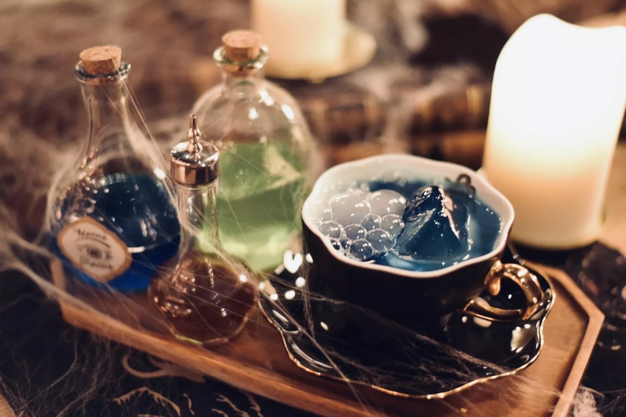 Bringing the Boos: These Phoenix bars are going all out for Halloween