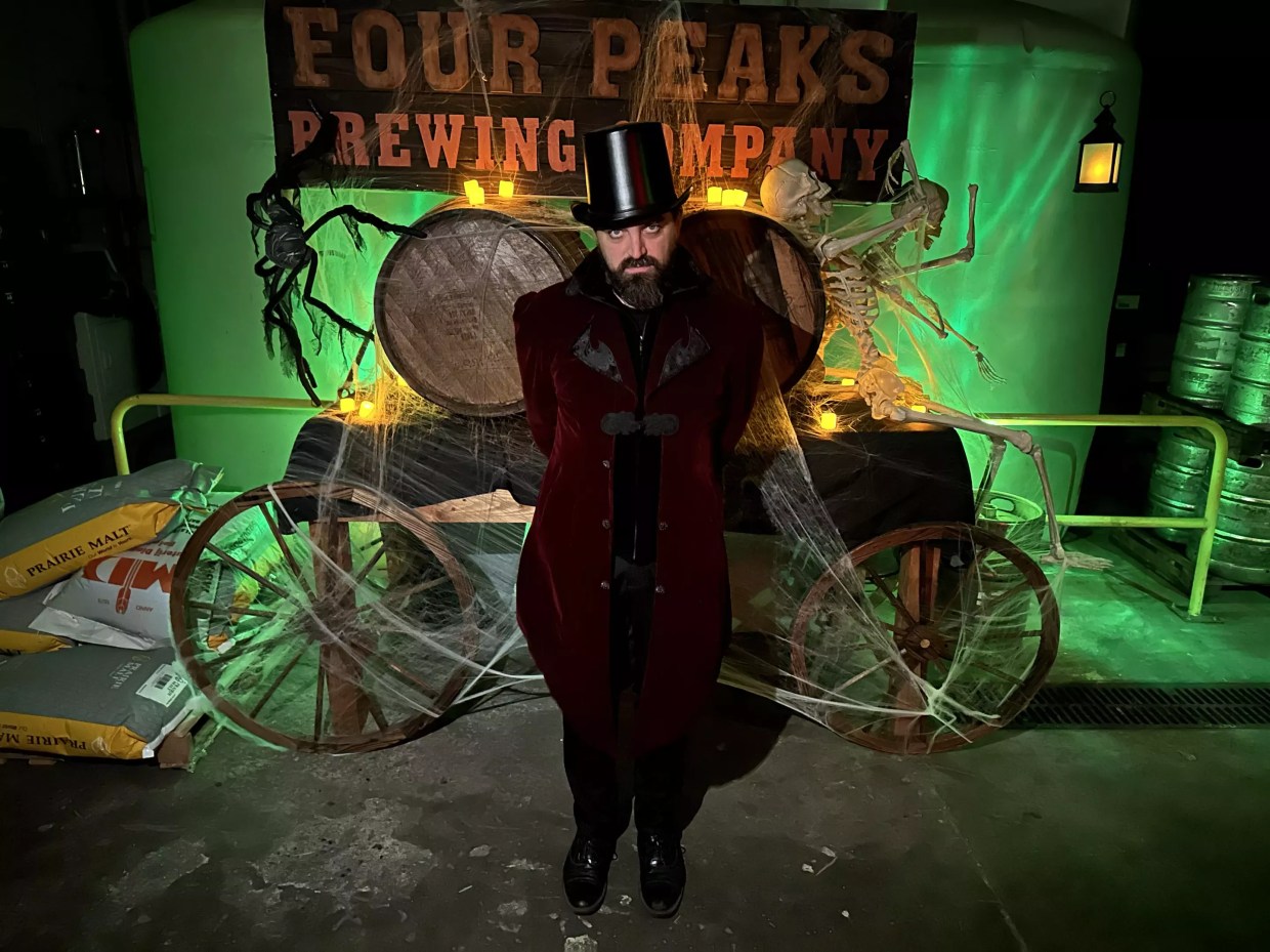 Phoenix-area ghost tours give guests thrills and chills