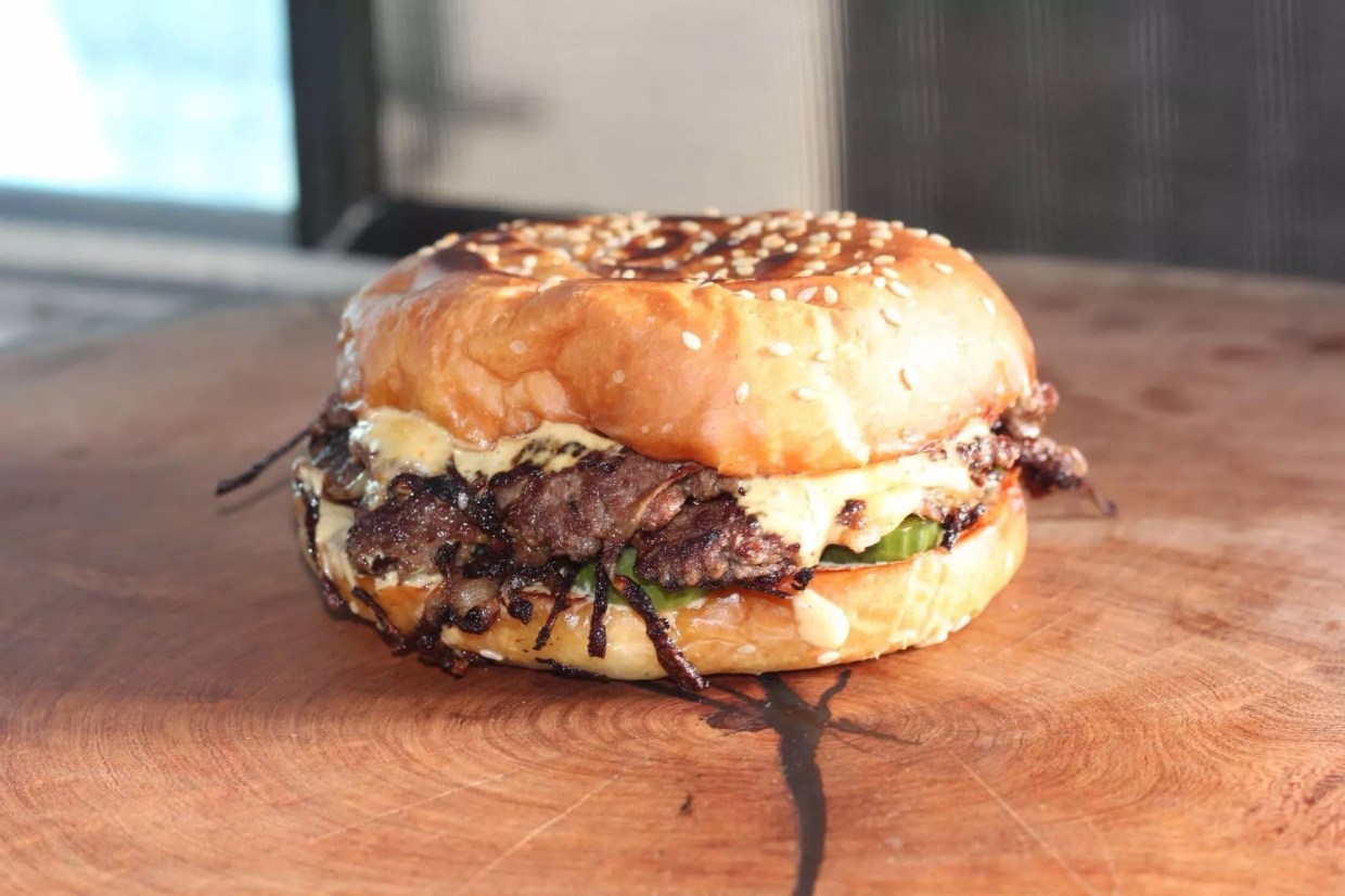 From boxing to burgers: Food truck La Hamburguesa swings for perfection