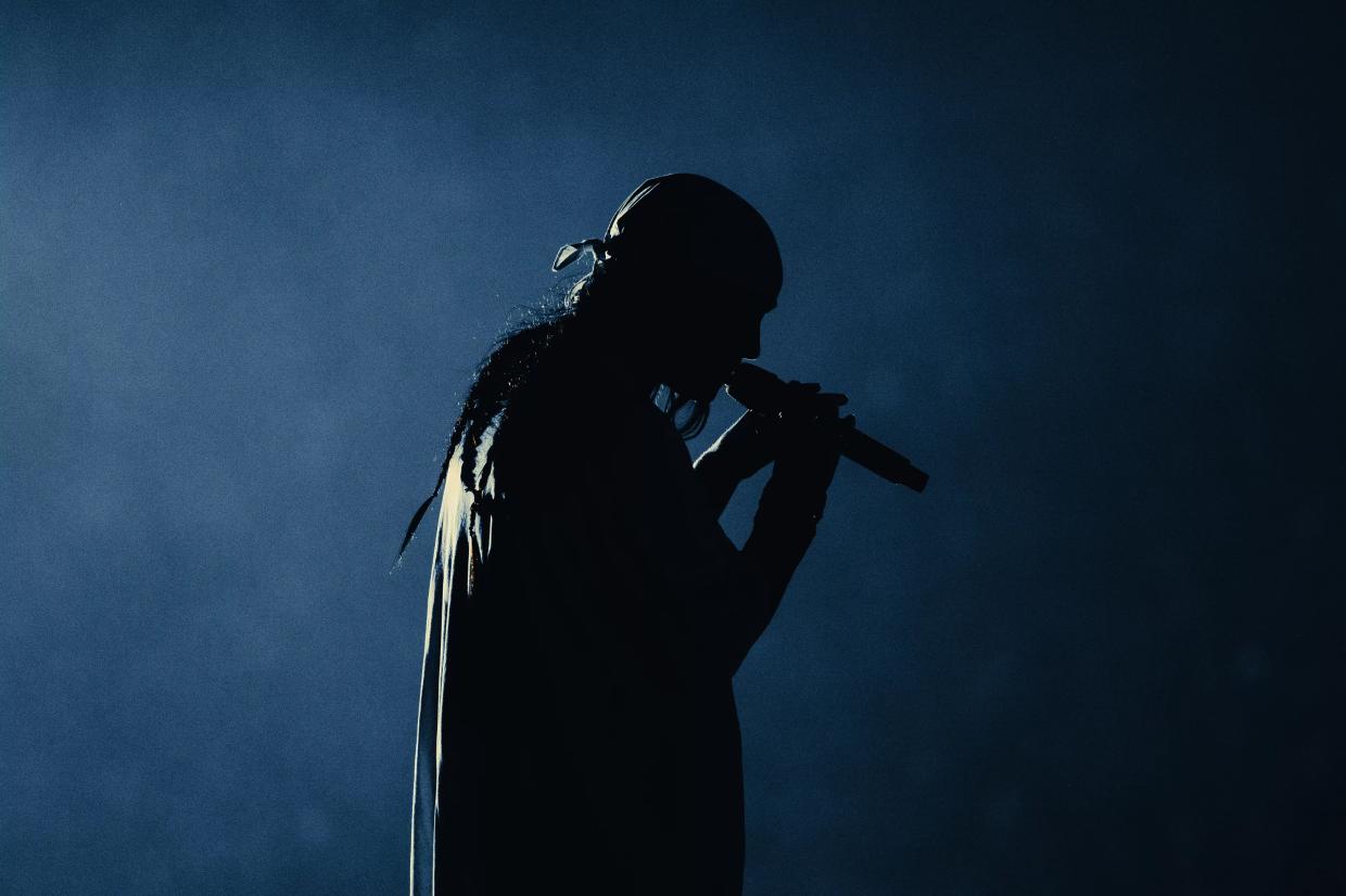 Review: Billie Eilish’s Phoenix concert was visually, musically stunning