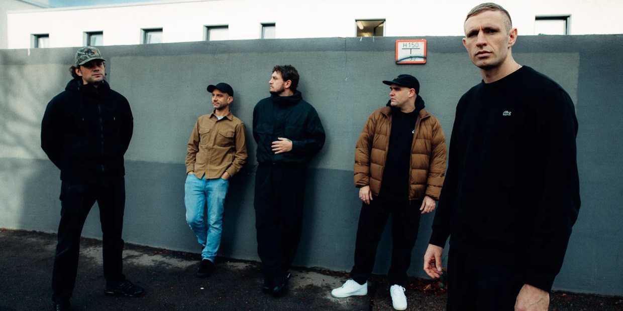 High Vis slot Phoenix show on world tour