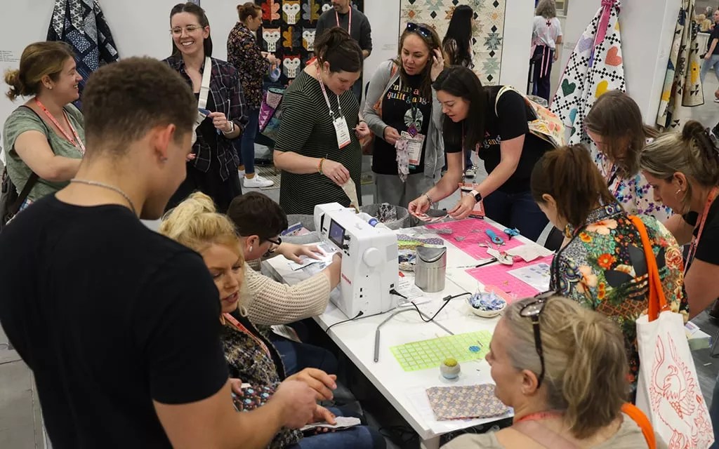 Arizona quilters blend traditional craft with modern design