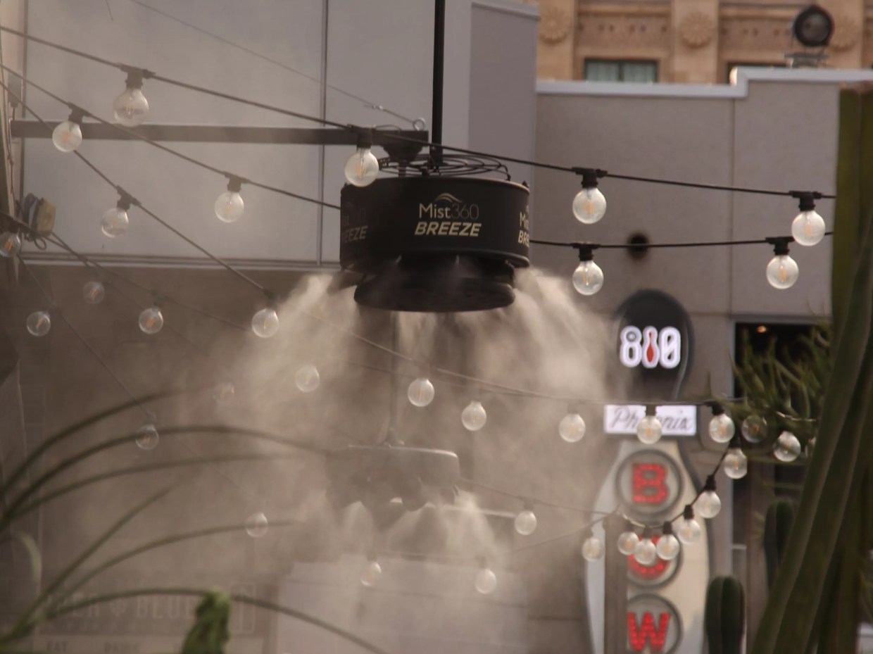 ‘It’s all uphill.’ Phoenix summers push local restaurants to the brink