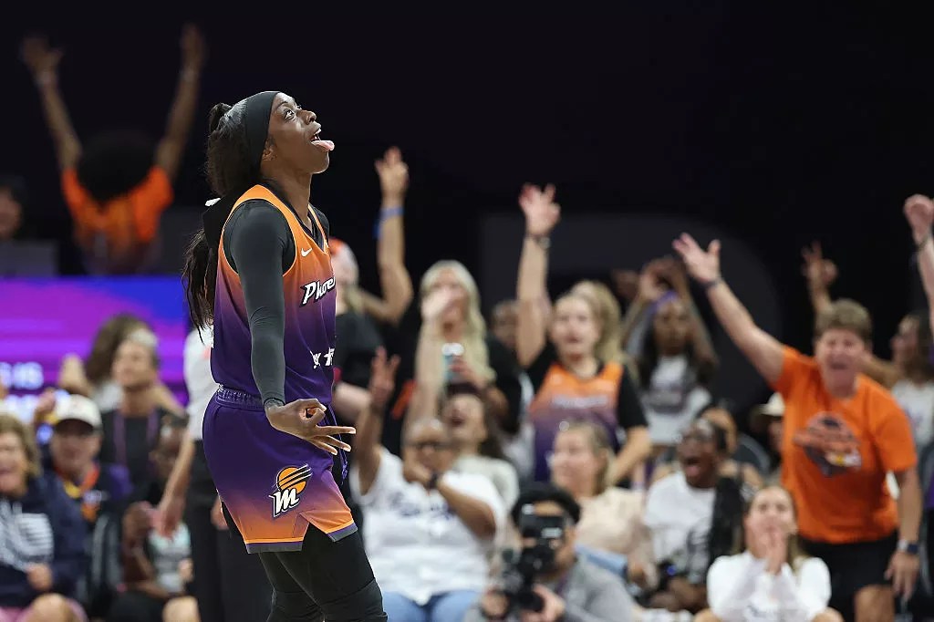 kahleah copper screams in celebration